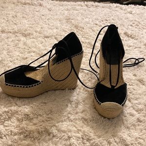 Vince Camuto Wedge Espadrille Ankle Wrap Tie Heels Size 8.5